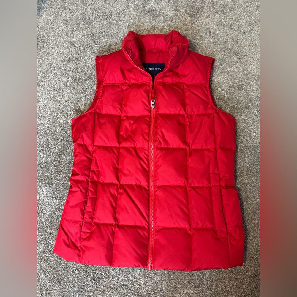 Lands' End Women's‎ Vibrant Red Quilted Vest size small (6-8)